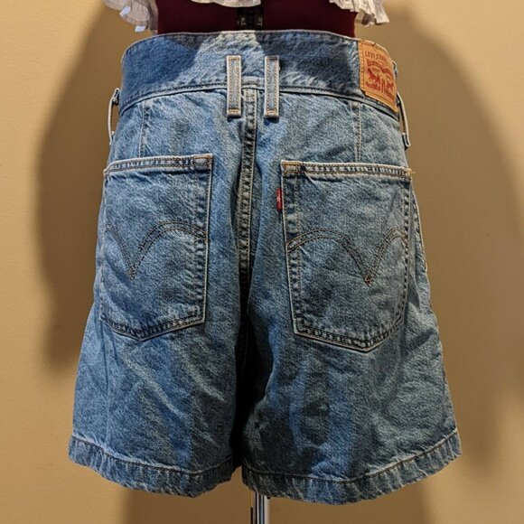 LEVI’S Women’s Denim washed blue Shorts – Size 31 – Relaxed A-Line Silhouette - Picture 10 of 16